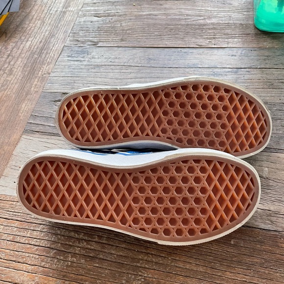 Vans - Picture 4 of 5